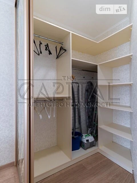 Sale of 3-room apartment 100 sq. m on Degtyarivska street 25A K1 • I