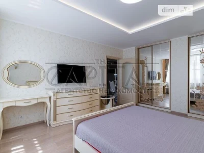 Sale of 3-room apartment 100 sq. m on Degtyarivska street 25A K1 • I