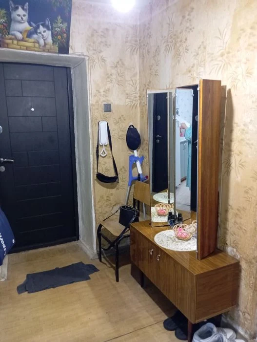 Продам 2-х из.кв. 7эт.14 эт.д.   Холодная гора метро 10 мину