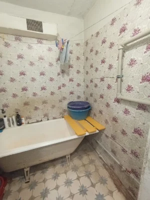Selling 2-bedroom apartment, 7th floor, 14th floor, Kholodnaya Gora metro station, 10 minutes away.
