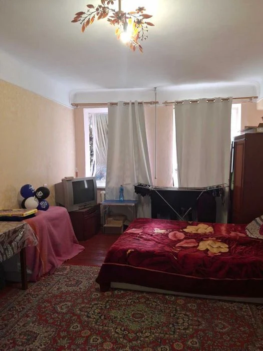 Продається 2-к квартира на Шевченка (р-н Березового скверу)