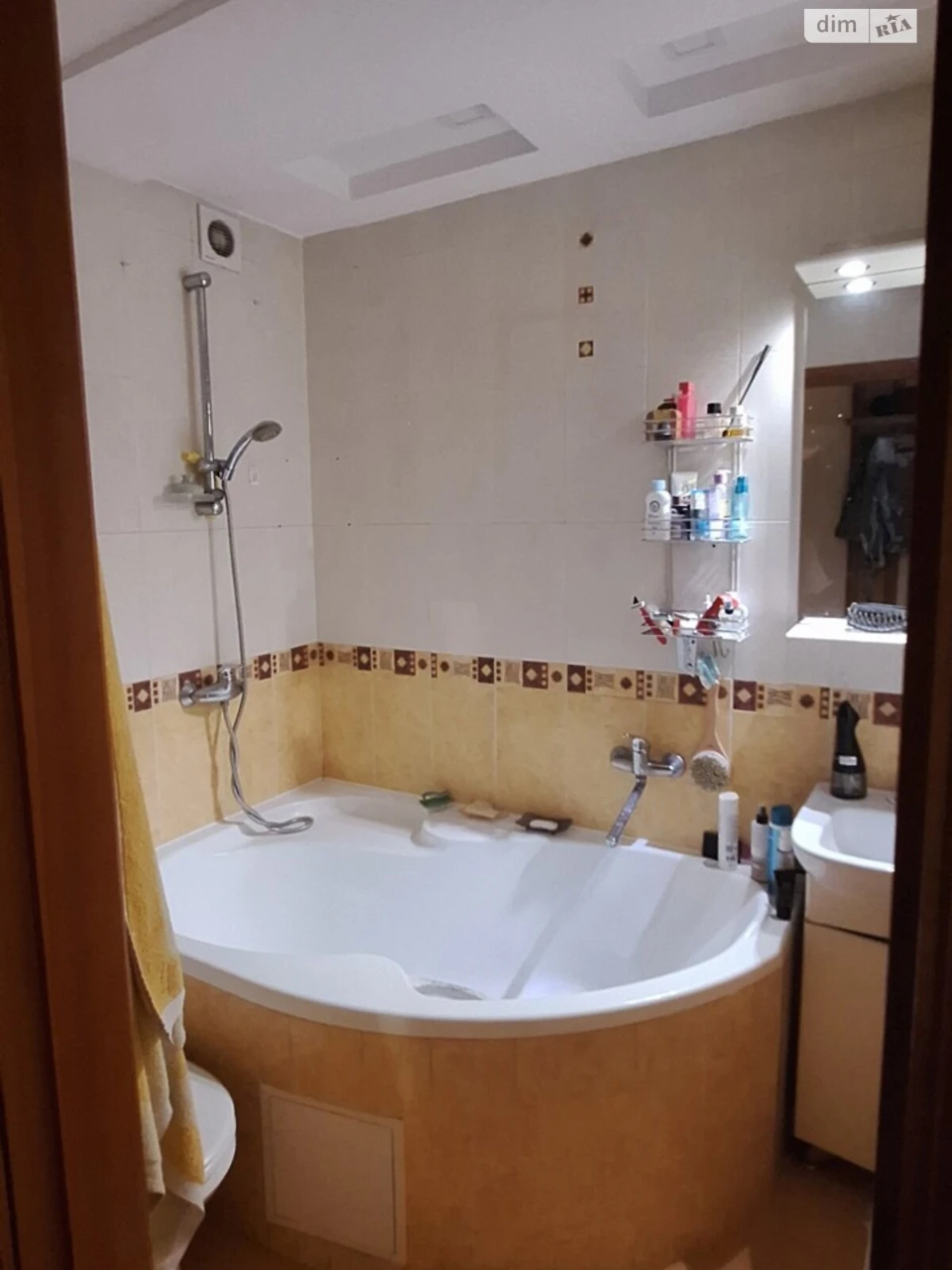 For sale Apartment Oleksandrivskyi (Zhovtnevyi)