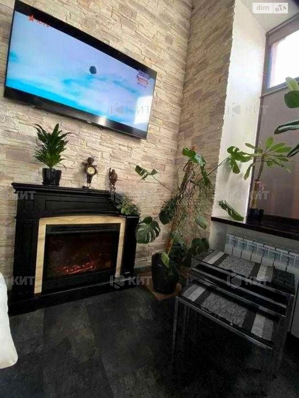 For Sale Apartment Center