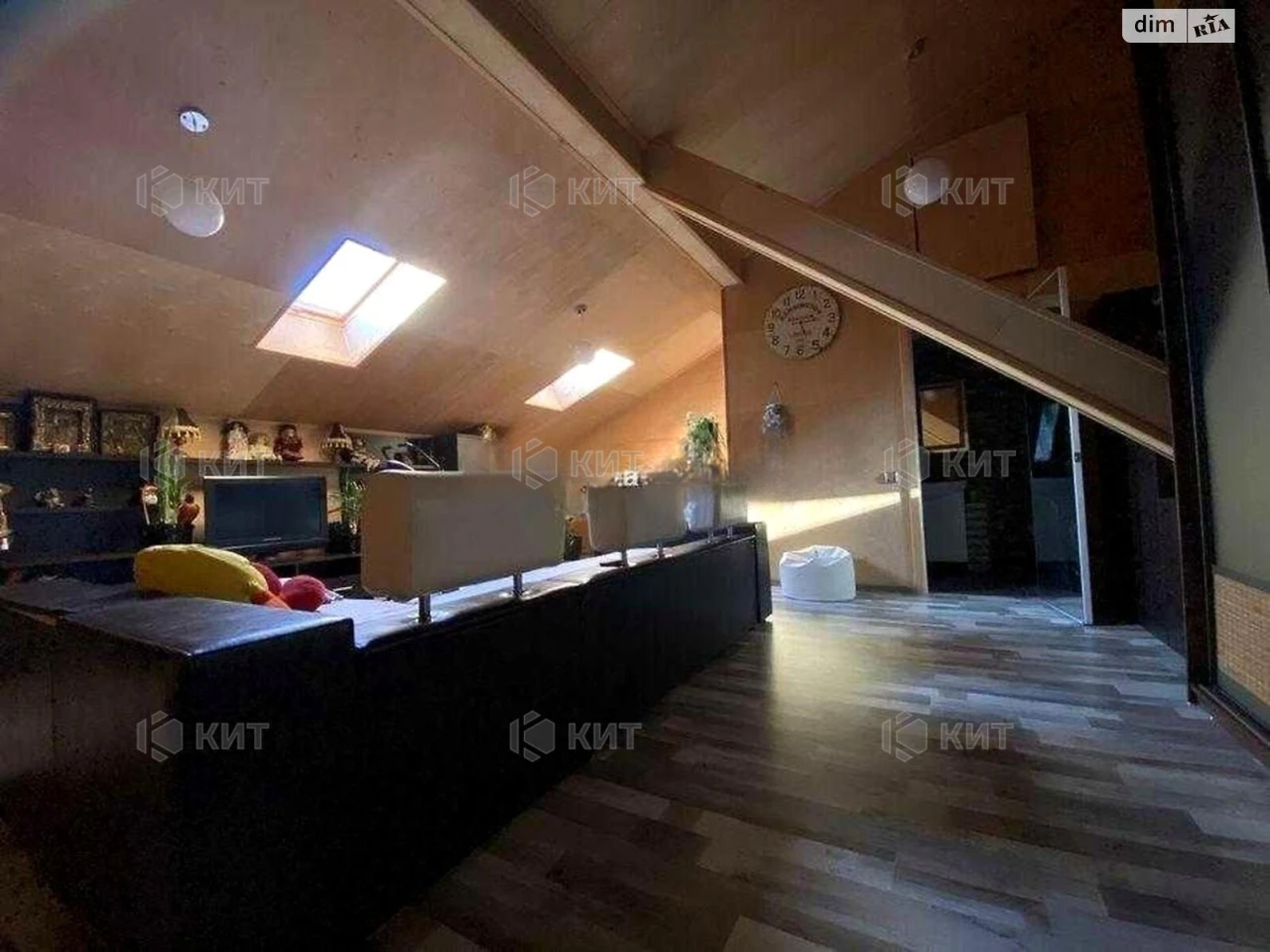 For Sale Apartment Center