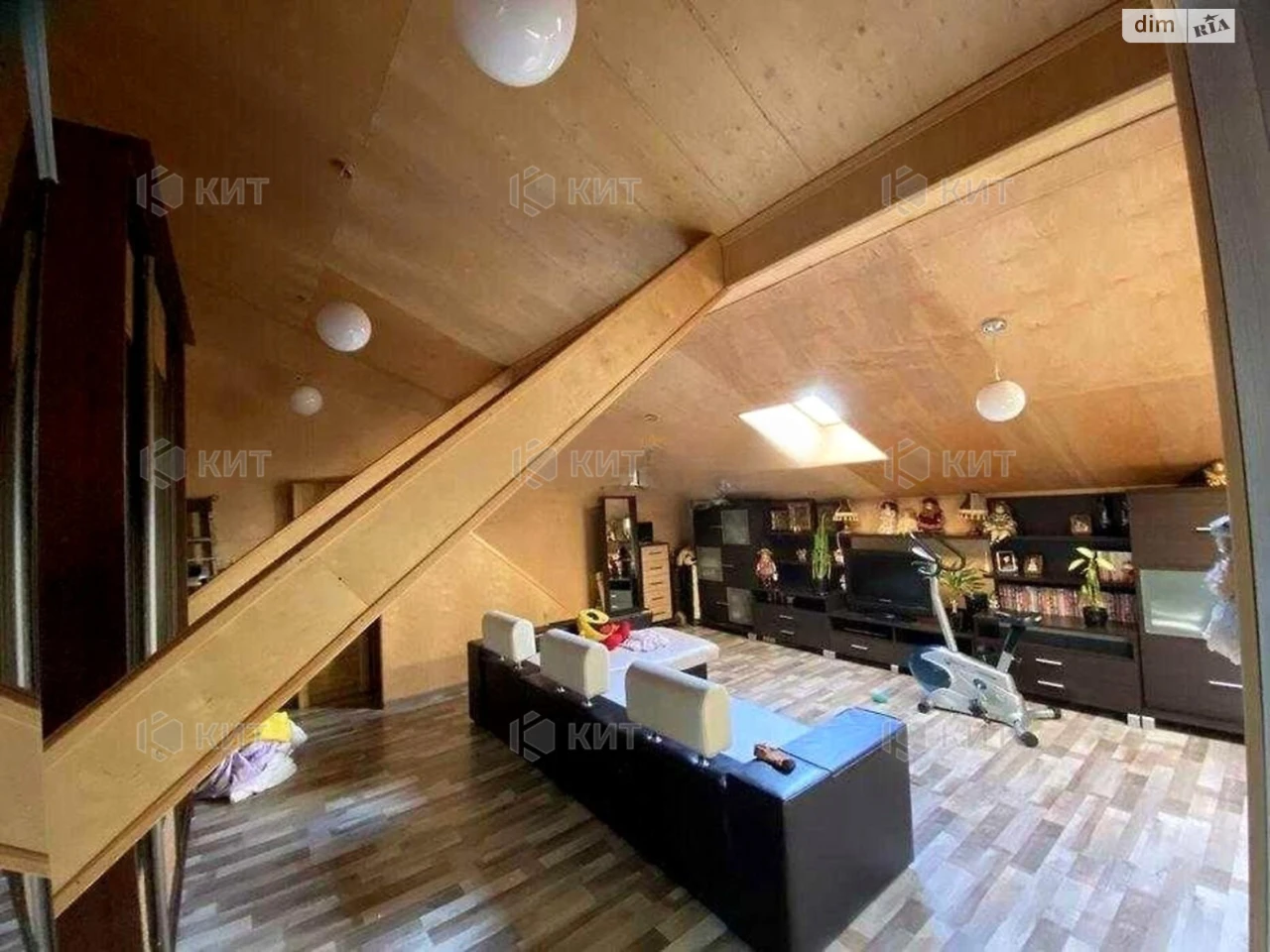 For Sale Apartment Center