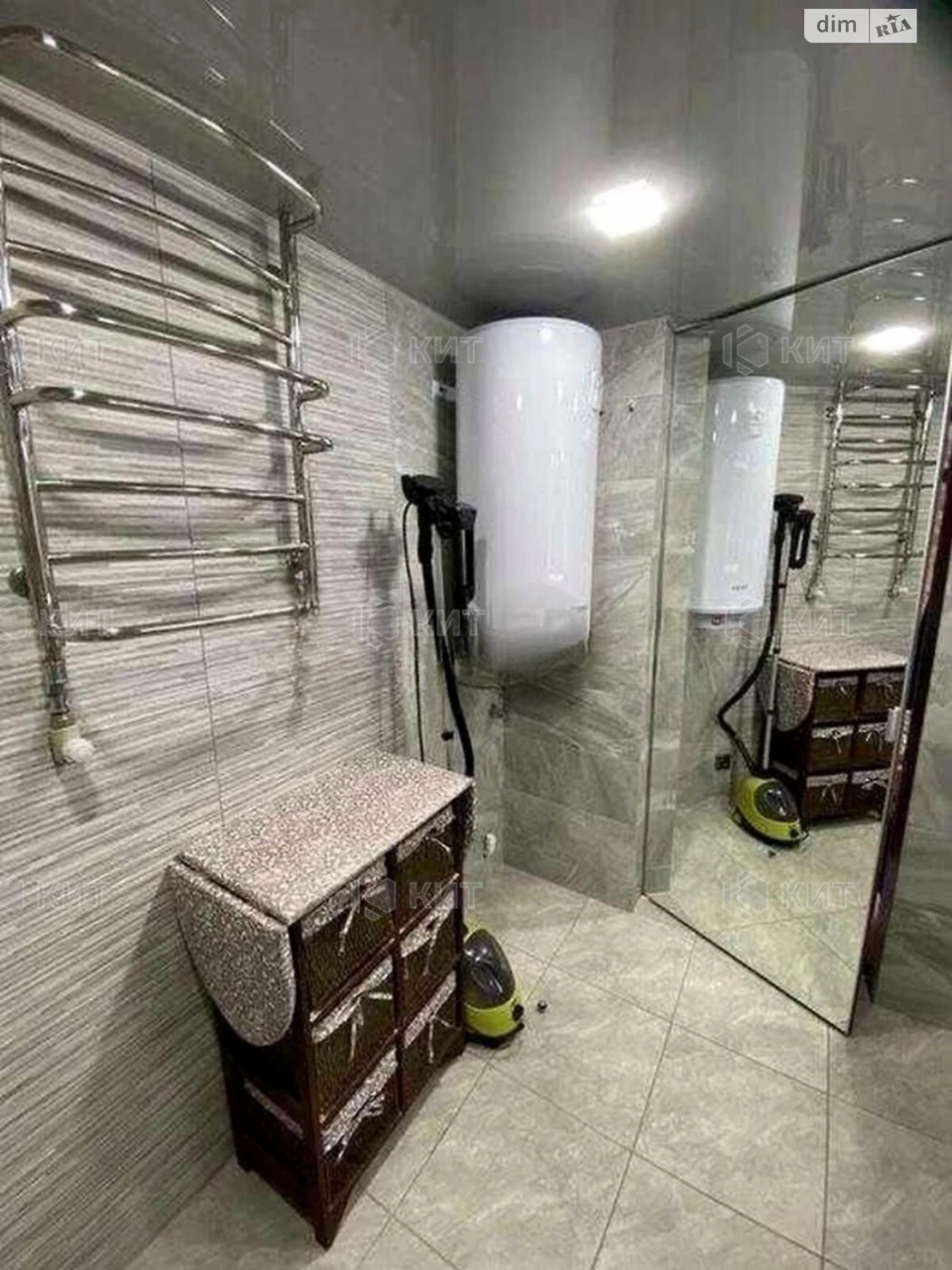 For Sale Apartment Center