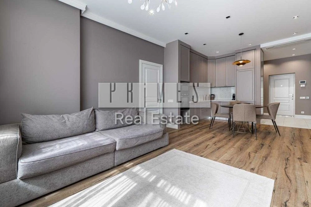 apartment with walk-in closet Novopecherskie Lypky to buy an apartment n