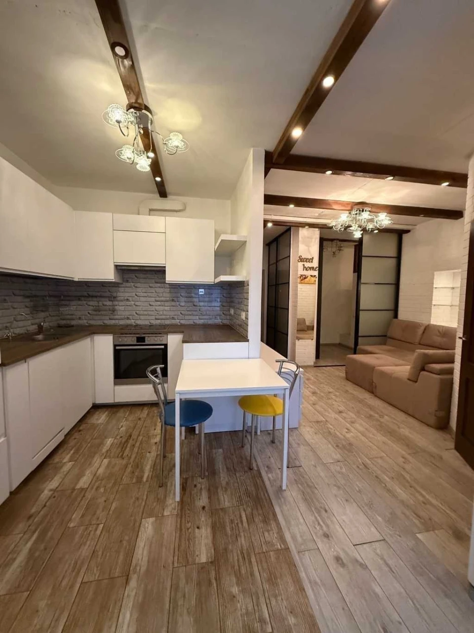 Sale of a 1-room apartment 48 m², Valery Lobanovskyi about