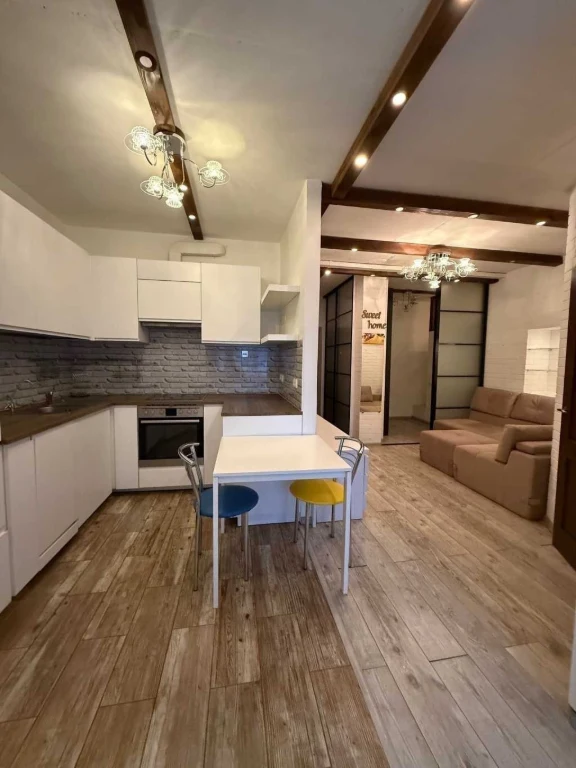 Sale of a 1-room apartment 48 m², Valery Lobanovskyi about