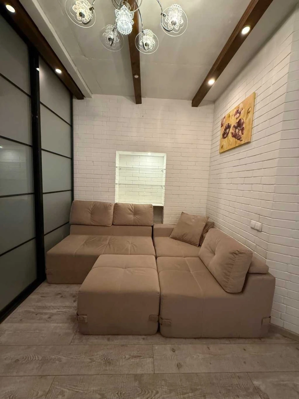 Sale of a 1-room apartment 48 m², Valery Lobanovskyi about