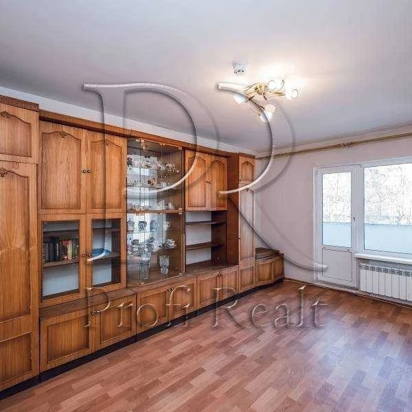 Продаж 2-кімнатної квартири 65 м², Вишгородська вул., 54Б