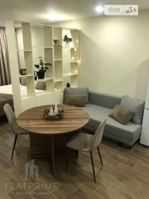 Metro Akademmistechko, Mudraka Street 1B. Residential complex 4U