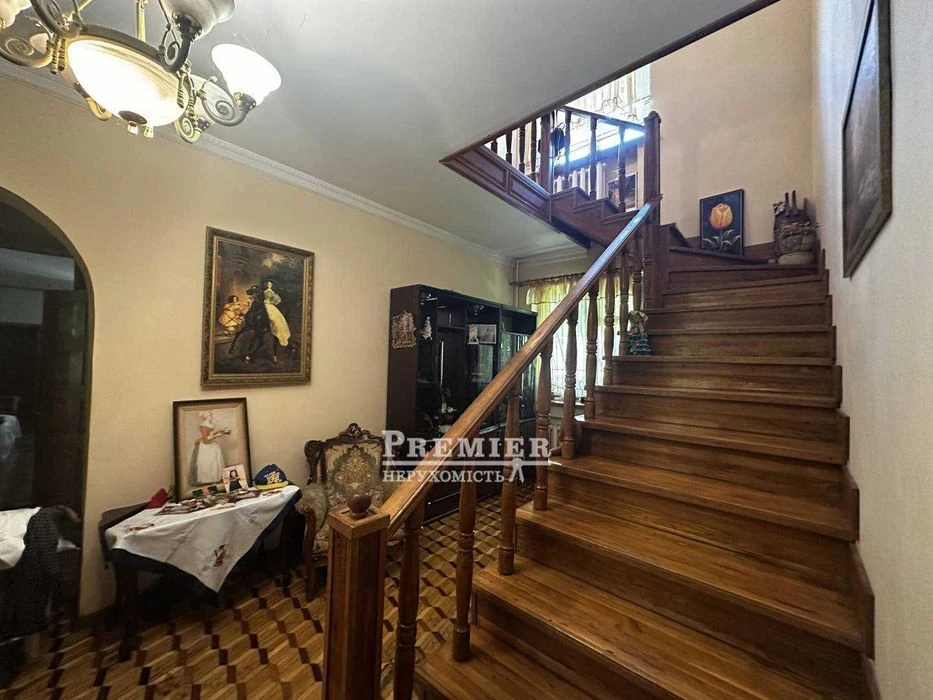House 415 m² on Tairov Tsarskoye Selo swimming pool sauna garage 10