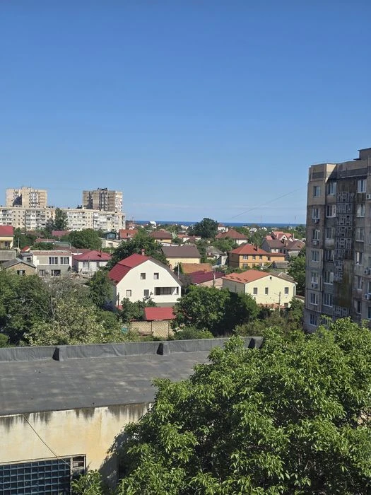 Продажа 3-х комн. квартира. Ул. Героев Обороны.