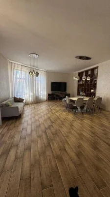 Продажа дома в Совиньоне, есть подвал!  257м², 4.2 сот
