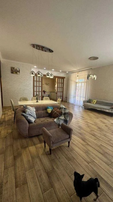 Продажа дома в Совиньоне, есть подвал!  257м², 4.2 сот