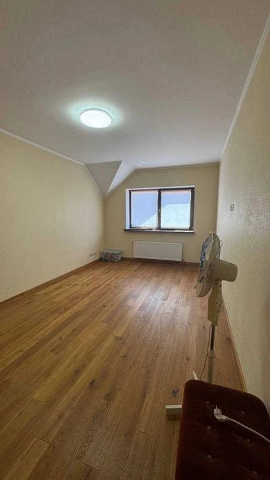 Продажа дома в Совиньоне, есть подвал!  257м², 4.2 сот