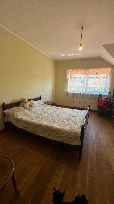 Продажа дома в Совиньоне, есть подвал!  257м², 4.2 сот