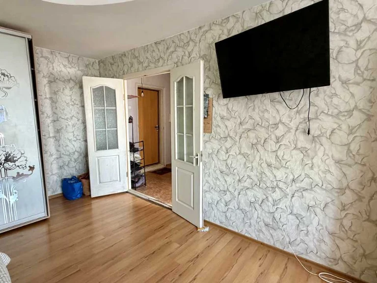 Квартира. Запорожье, Днепровские пороги ул.