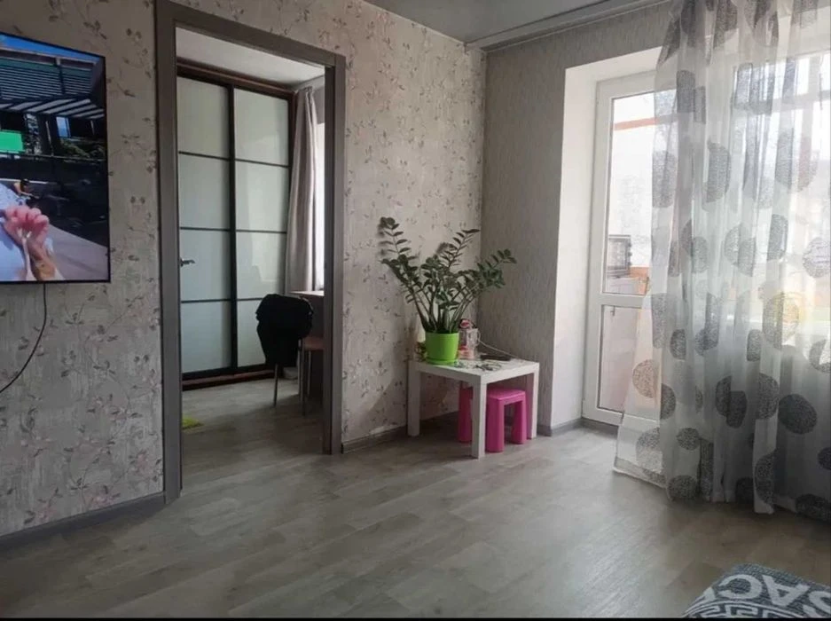 15m 3 apartment metro Traktorny Zavod Industrialnaya Kosarev