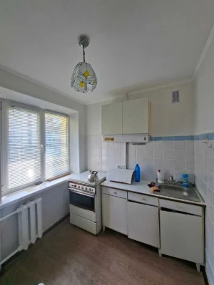 Продається 3-к квартира на Мотелі