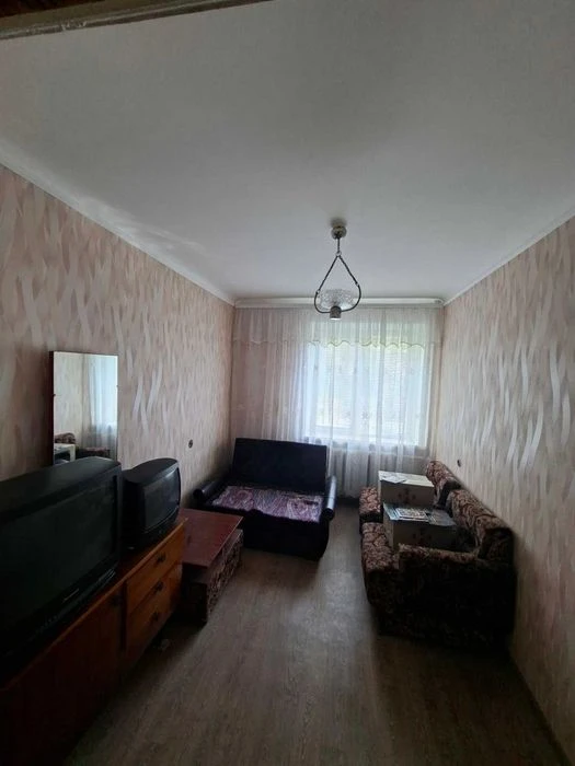 Продається 3-к квартира на Мотелі