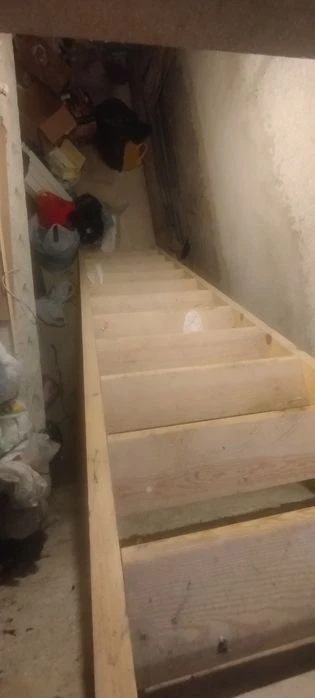 Срочно продам 3 ком кв Хвойный переулок 12