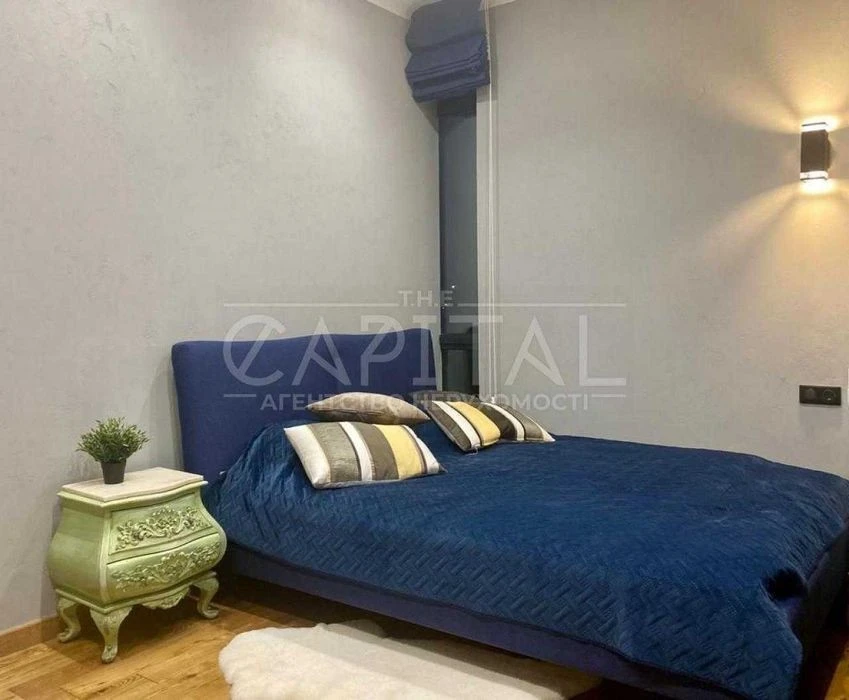 Premium 3-room, 102.7m² with designer renovation. Park Avenue VIP!
