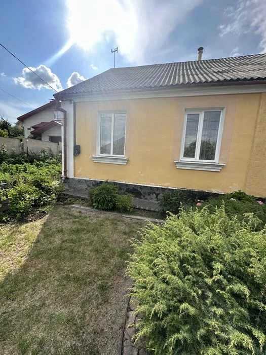 Продам частину будинка пров.Ясний