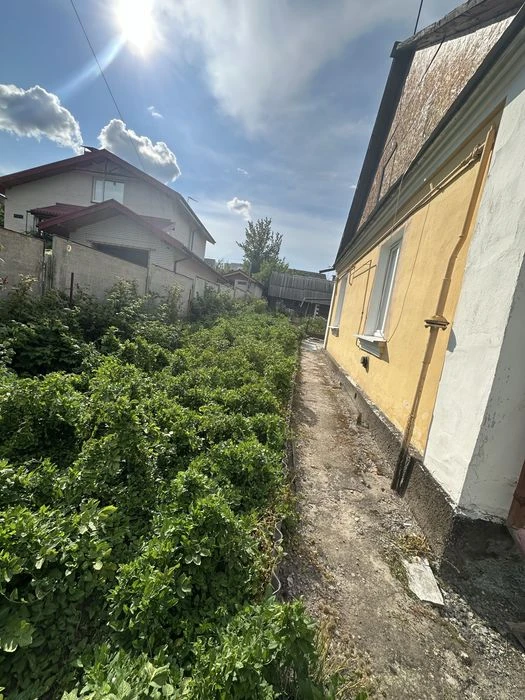 Продам частину будинка пров.Ясний