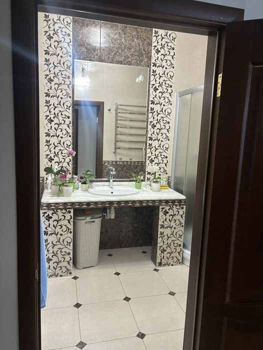Продам квартиру в Мукачевском переулке 140м.