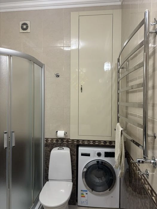 Продам квартиру в Мукачевском переулке 140м.