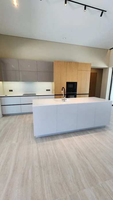 Sale of MODERN, new 1-storey house in Sauvignon