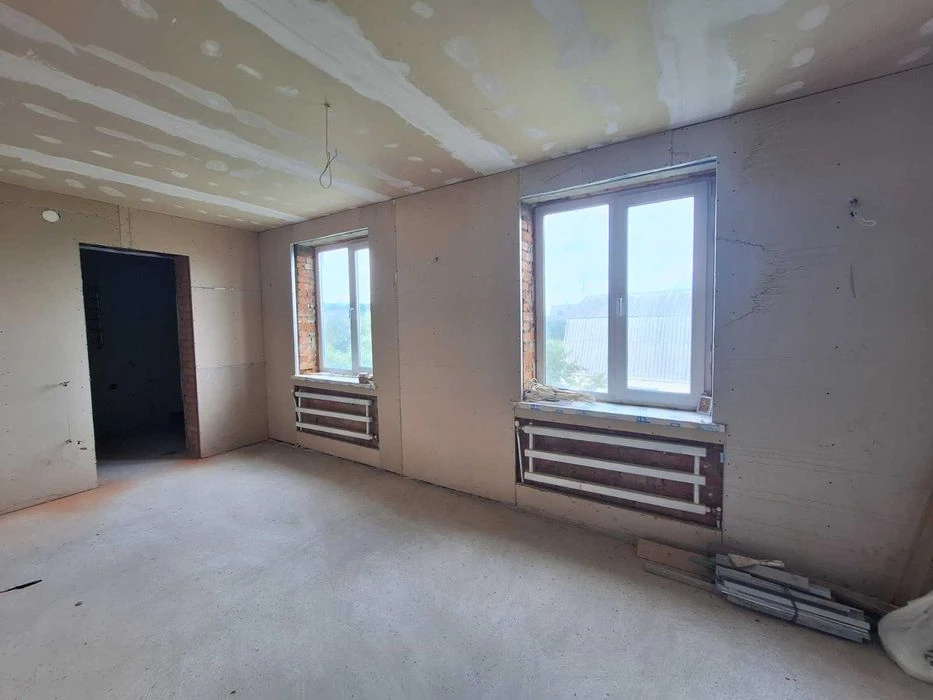 (5) I will sell part of the house in Buchmy 6910