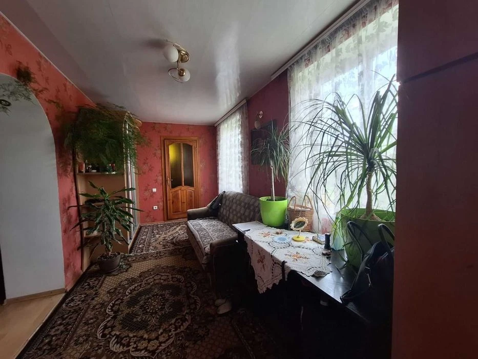 (5) I will sell part of the house in Buchmy 6910