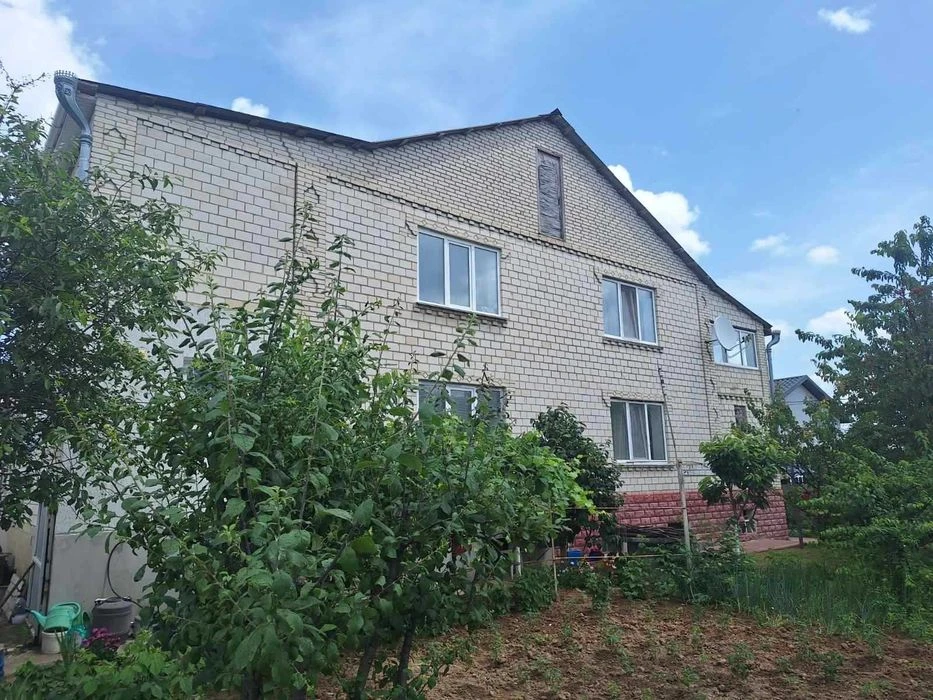 (5) I will sell part of the house in Buchmy 6910
