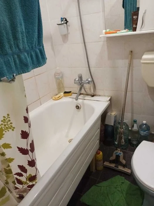 +Продам 1 ком. квартиру ул.Портовая 12000 дол.