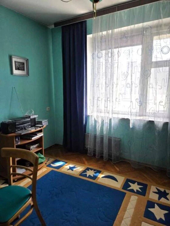 Продам 3-комнатную квартиру, улица Казимира Малевича (Боженко