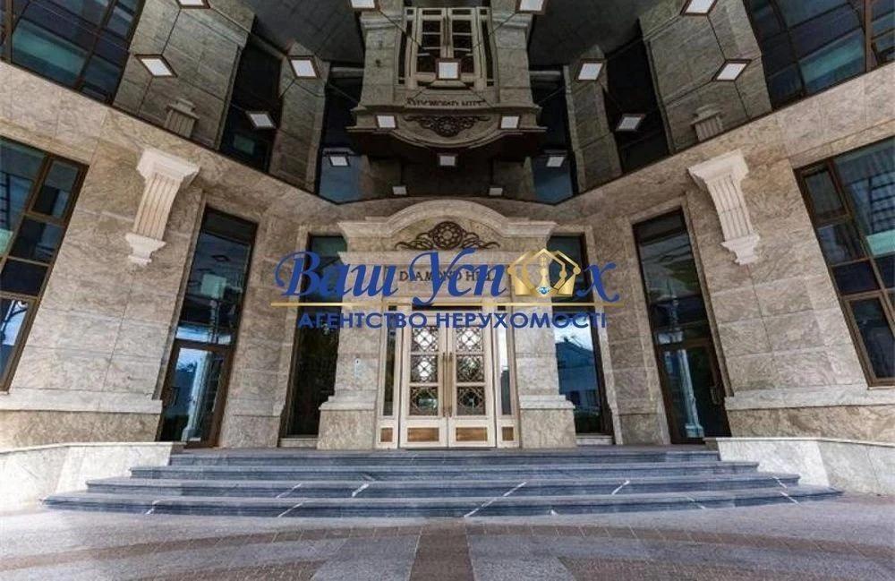 Apartment for sale with a view of the Dnieper Arsenalna. Diamond Hill residential complex
