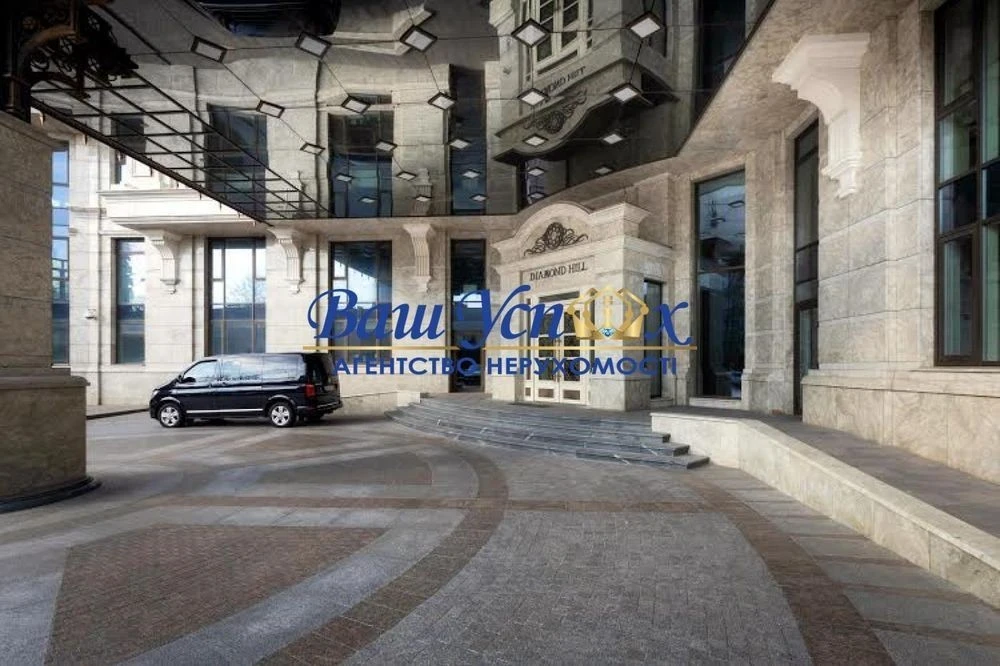 Apartment for sale with a view of the Dnieper Arsenalna. Diamond Hill residential complex