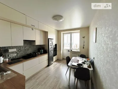 Продаж 1к квартири 39.3 кв. м на вул. Відродження 7 • ID 347