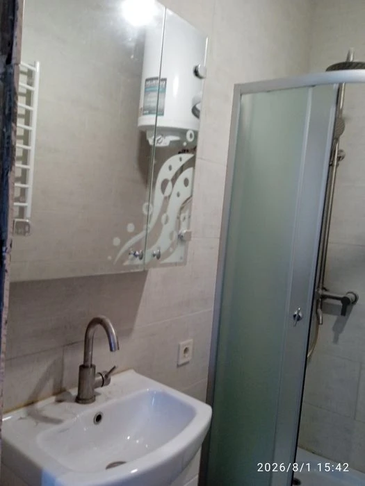 Продам Центр 1 ком кв-ру кухня студия +спальня