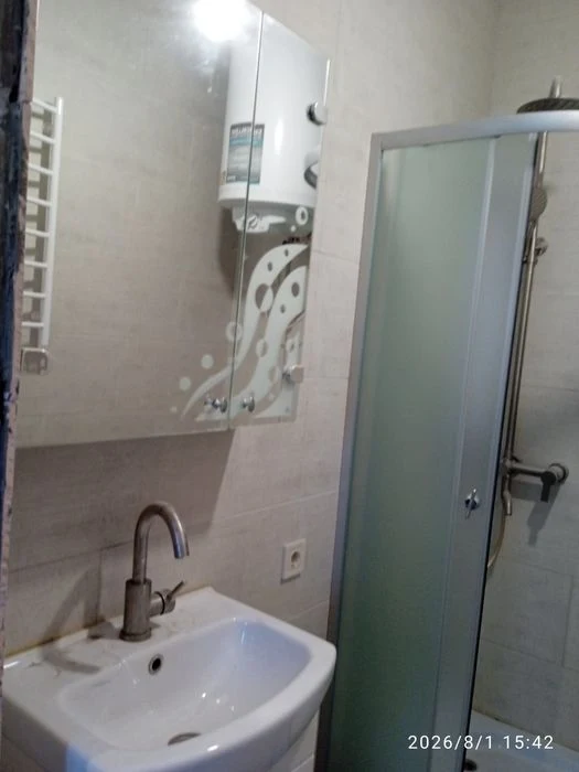 Продам Центр 1 ком кв-ру кухня студия +спальня