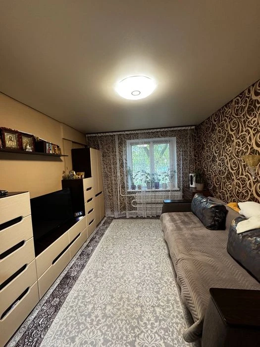 Продаж 2к квартири Хортицький б. Будівельників