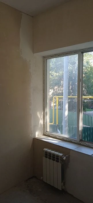 Продам Центр 1 ком кв-ру кухня студия +спальня