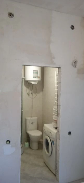 Продам Центр 1 ком кв-ру кухня студия +спальня
