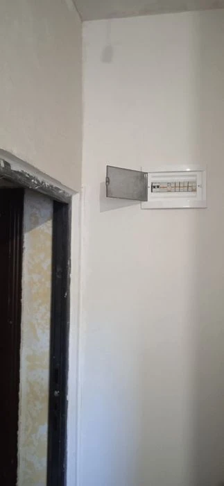 Продам Центр 1 ком кв-ру кухня студия +спальня