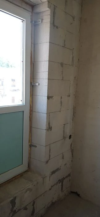 Продам Центр 1 ком кв-ру кухня студия +спальня