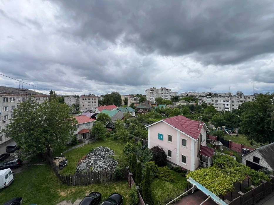 Продаж 3 кімнатної квартири в Житомирі, широкий центр!