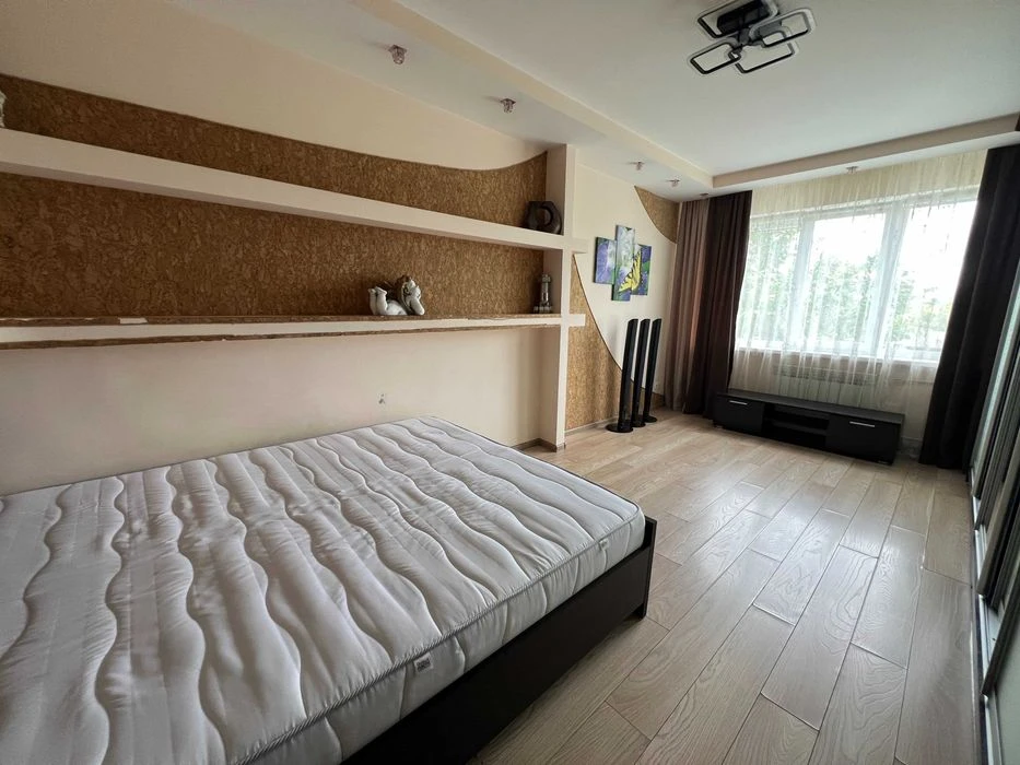 Продаж 3 кімнатної квартири в Житомирі, широкий центр!